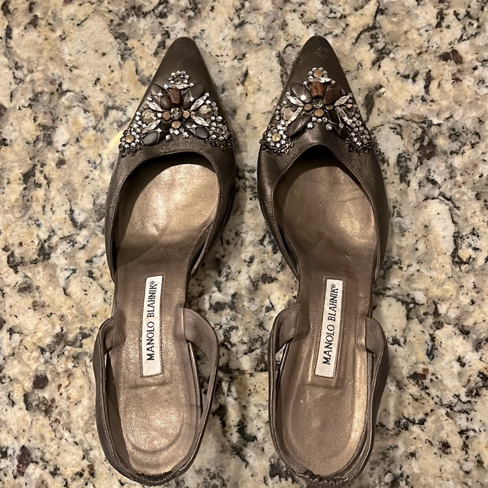 Manolo Blahnik brown sling backs with brown and clear beads size 40 (10) narrow